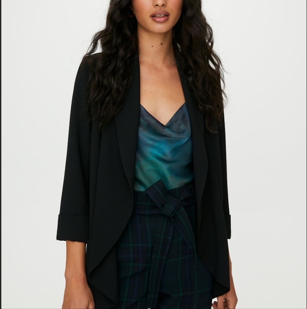 Aritzia Wilfred Chevalier Blazer size 4, Black